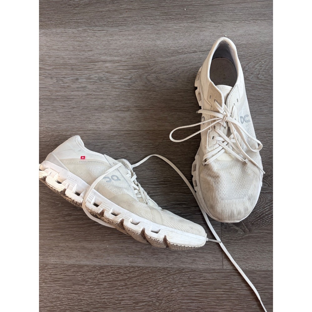 On Running Cloudflow Mens 8.5 White Silver Helion CloudTec Sneakers Shoes